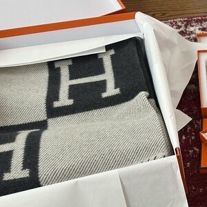 Hermes Avalon Blanket